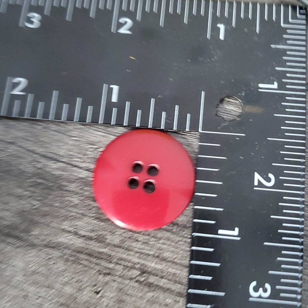 Vintage Red Button Overflow - Picture 3 of 3